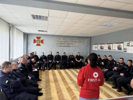 Майже 800 рятувальників ДСНС України по всій Україні пройшли 48-годинне навчання з першої допомоги від Українського Червоного Хреста